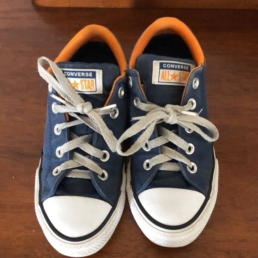 3/$25 Children’s Converse All Star Shoes Size 2 - Picture 3 of 15